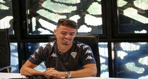 "ارتبط اسمه بالزمالك".. تقارير مغربية تؤكد اقتراب إلياس شتى من الوداد